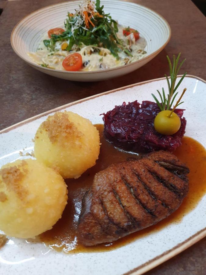 Hotel & Restaurant Sonnenhoefle Sommerhausen Bagian luar foto