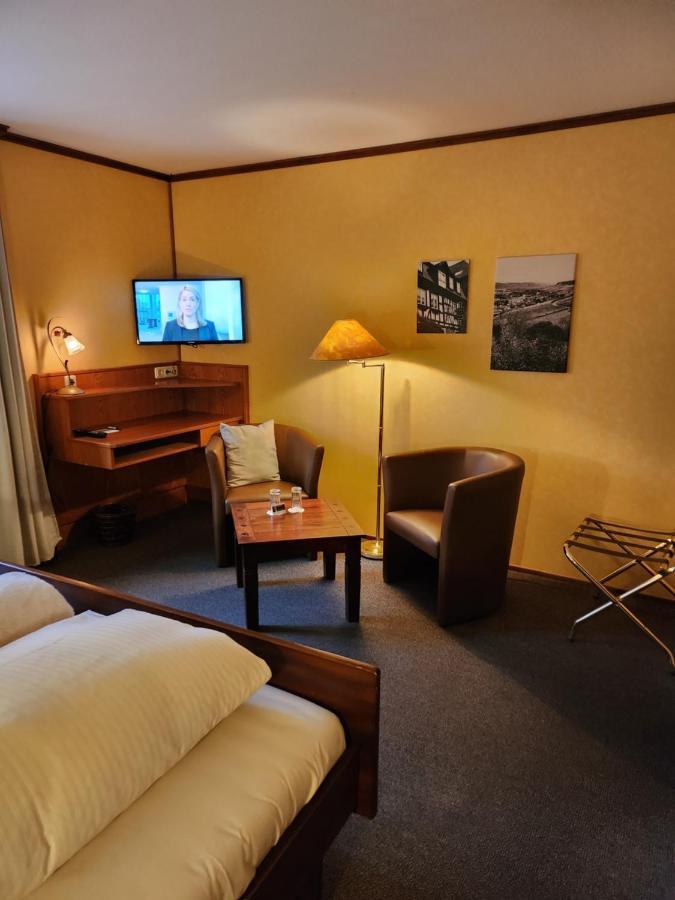 Hotel & Restaurant Sonnenhoefle Sommerhausen Bagian luar foto