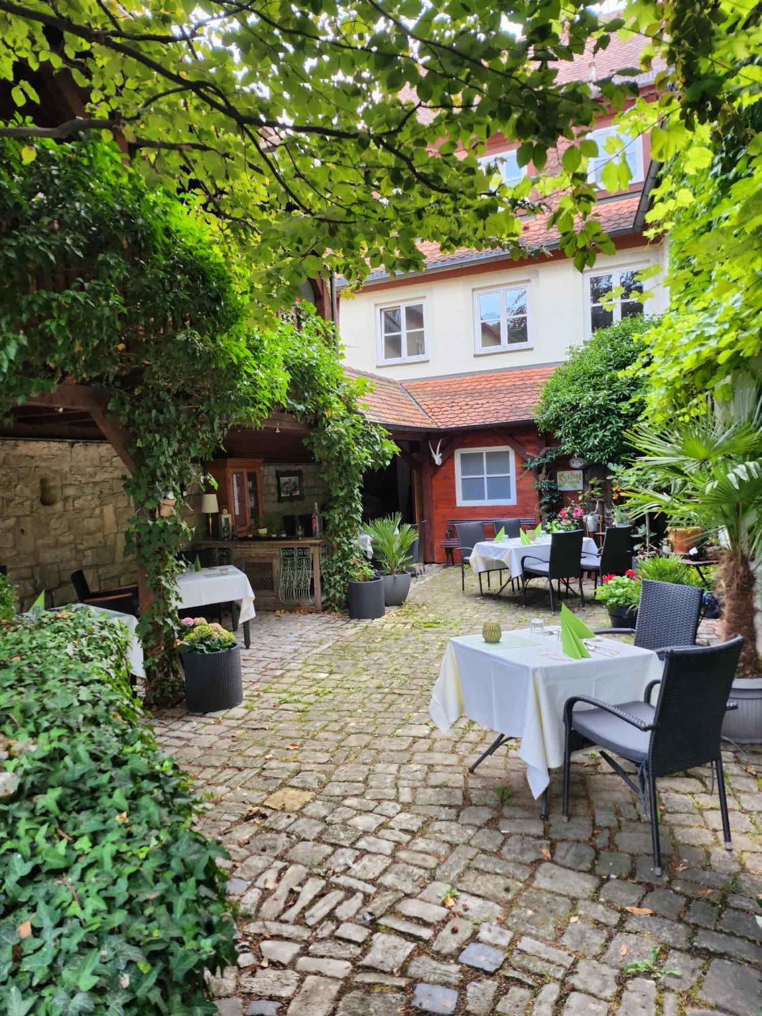 Hotel & Restaurant Sonnenhoefle Sommerhausen Bagian luar foto